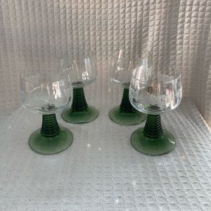 Schott Zwiesel Set Of 4 Glasses With Grape Pattern & Ribbed Green Stems